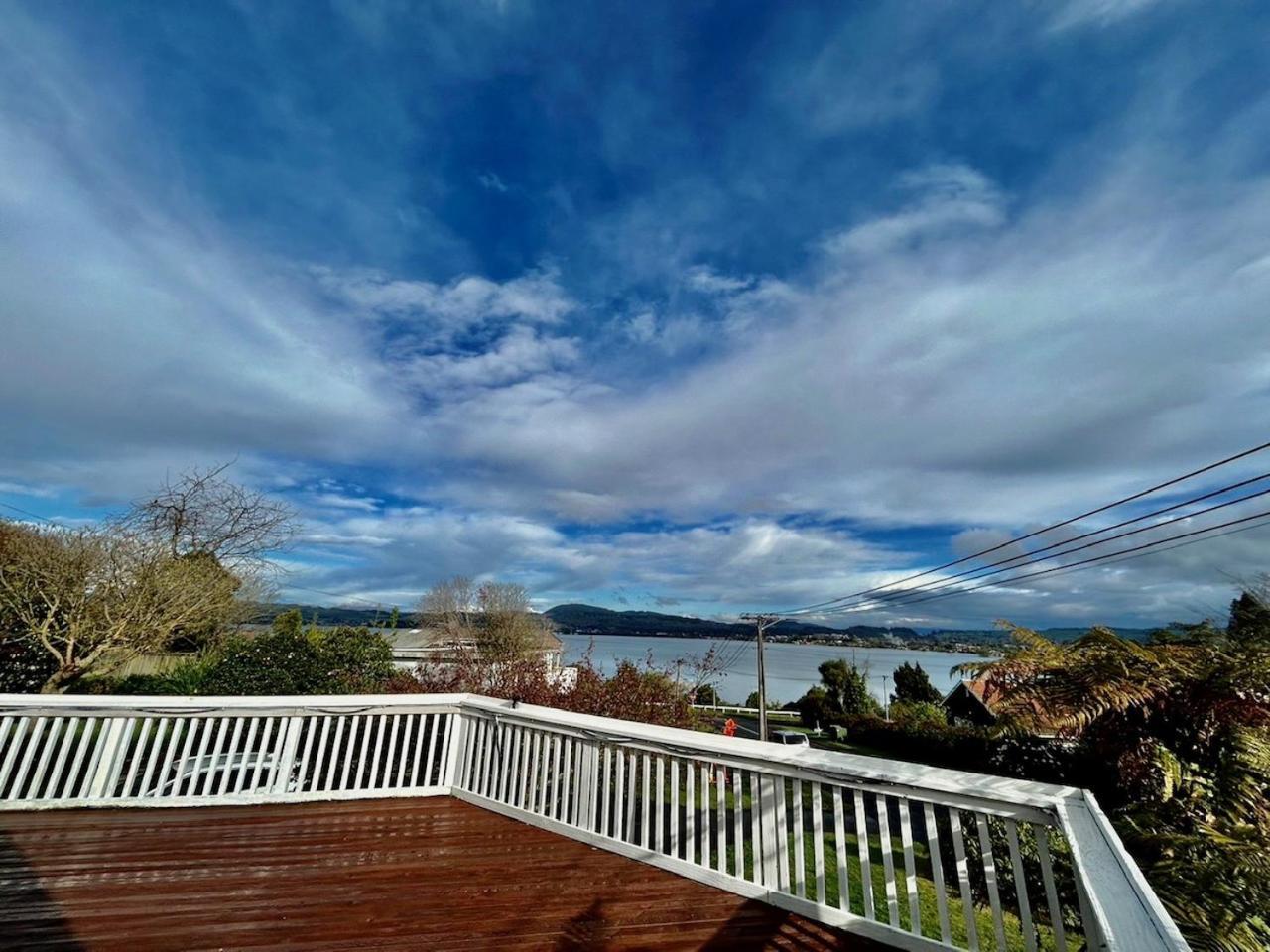 Premium Lake View Home Rotorua Eksteriør billede