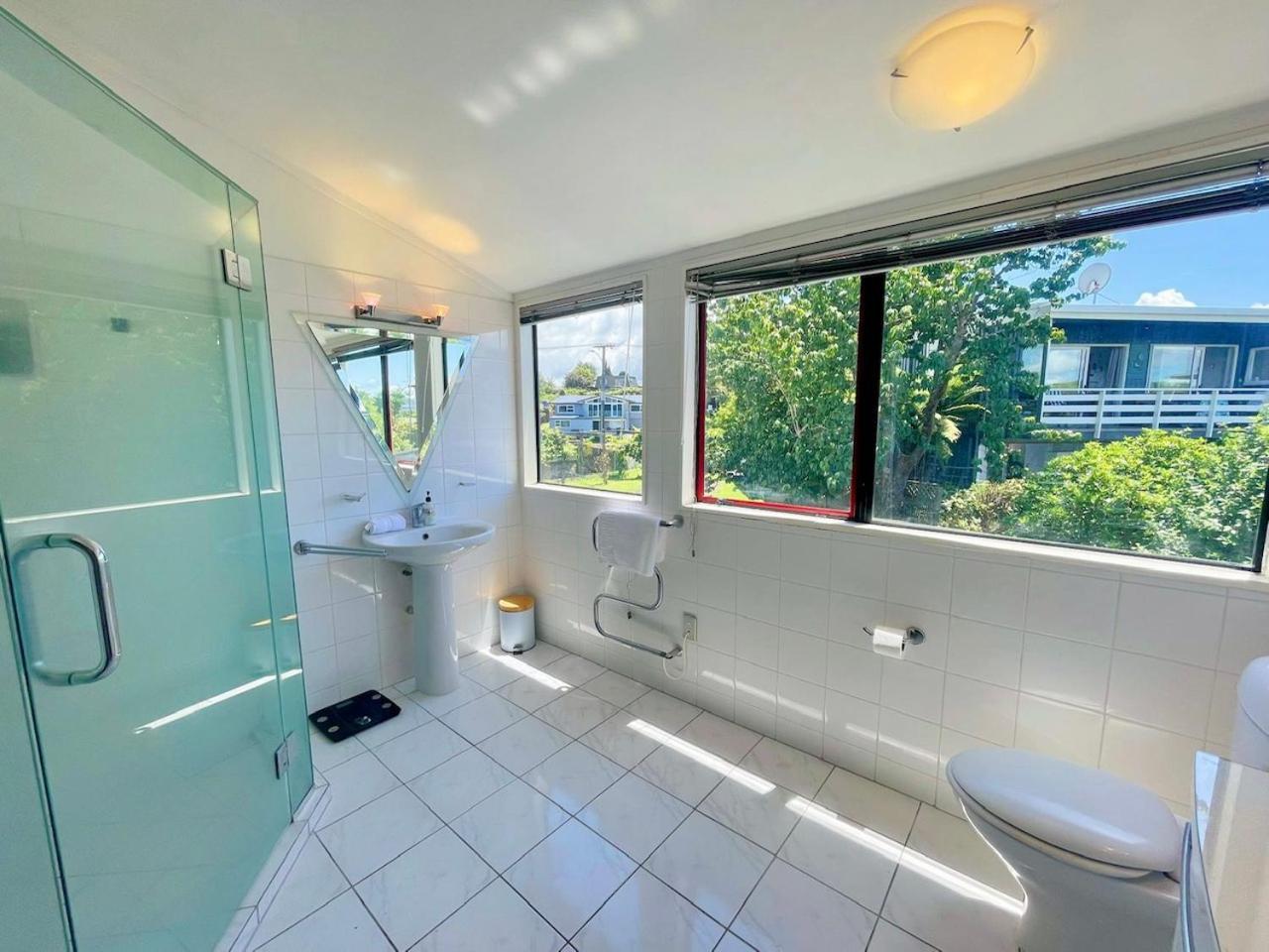Premium Lake View Home Rotorua Eksteriør billede